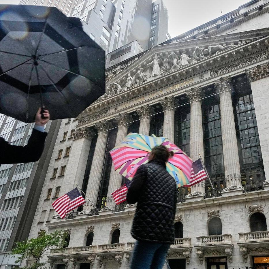 US stocks rise toward records as Wall Street waits for an announcement from the Federal Reserve
